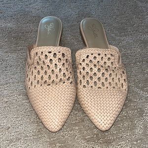 42 GOLD cores woven loafer mule